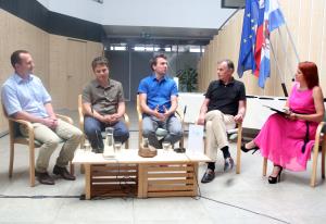 PODELITEV PRIZNANJ 17 FOTO LJUBO VUKELIČ